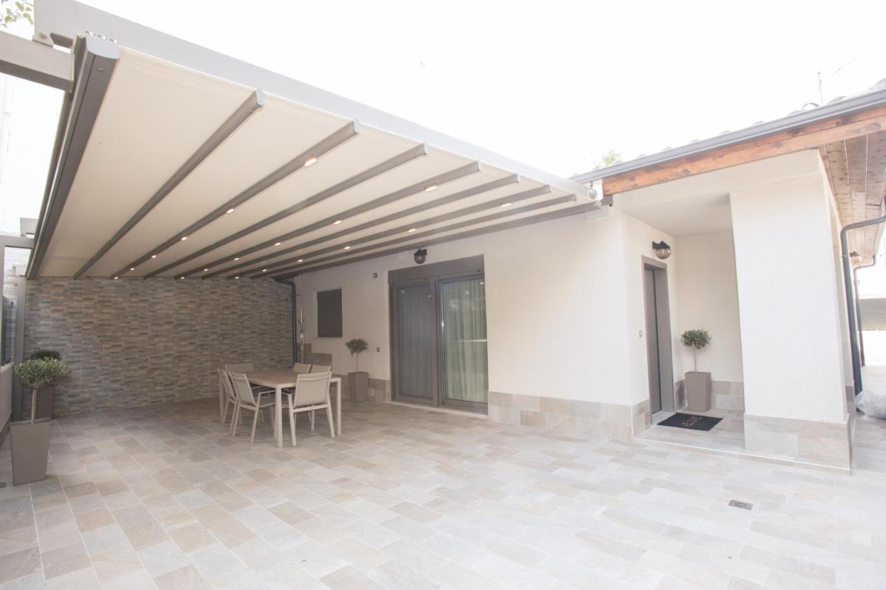 Villa Dolphin Peraía Exterior foto
