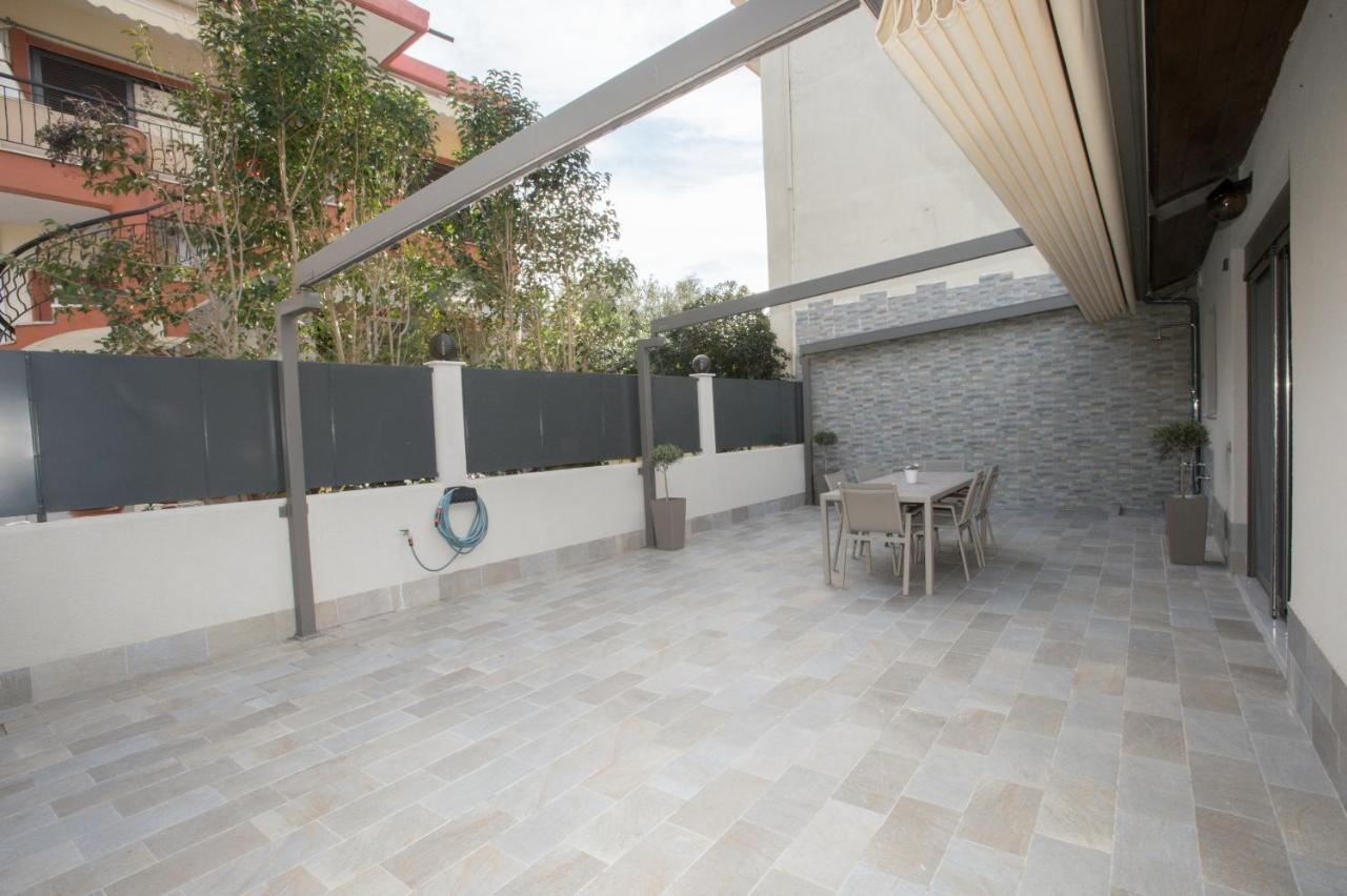 Villa Dolphin Peraía Exterior foto